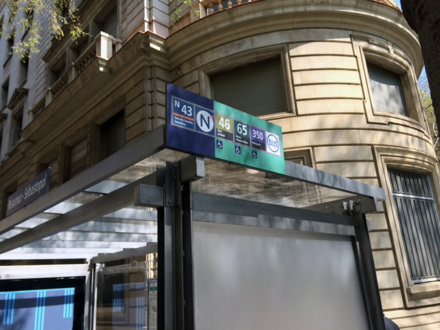 parada bus 250x424x184 (380eu.) 1u